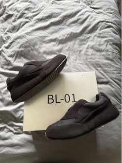 YZY Ye Yeezy BL-01 BULLY IN HAND Kanye West