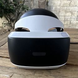 Sony PlayStation VR Headset Black/White with Camera & Accessories