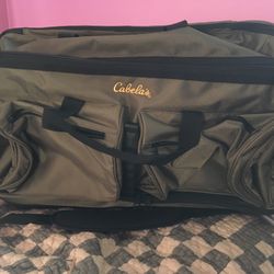 NEW CABELAS EXTRA LARGE FISHING BAG $40 OR BEST OFFER