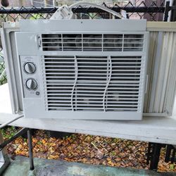 GE Window Unit 5000BTUs 