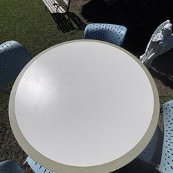 Kitchen Table 40 Obo.