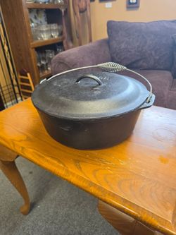 Cast iron Dutch oven