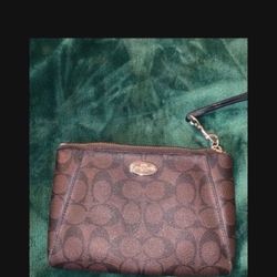 COACH WRISTLET WALLET BROWN