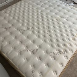 Saatva Classic Mattress, Luxury Firm, 11.5", King, Like New, Perfect Condition