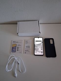 Samsung Galaxy A15 unlocked 5G with screenshield new and case.
Storage 128 giga.
In perfect condition.
Included cable USB C.
Only 60 dollars.
Incred