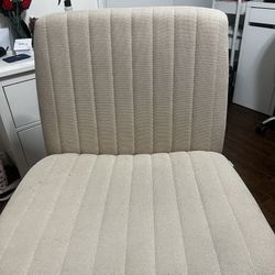 “Cross Cross” Office Chair 