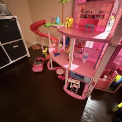 Barbie Play House 