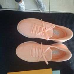 Brand NEW sketchers Slide Ins Peach