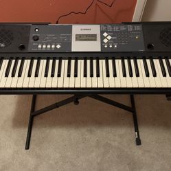 Yamaha YPT-230 Keyboard + Stand