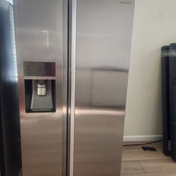 Refrigerator 