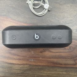 Beats pill + Portable Speaker 