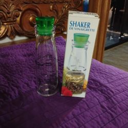 NEW  VINAIGRETTE SHAKER 