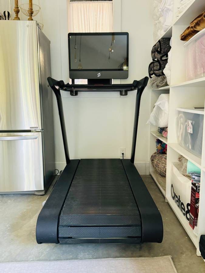 Peloton Tread Plus + 100 uses + Delivery available + 12 Month Warranty