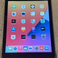 iPad 5th Generation- WiFi 32gb