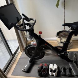 Peloton Bike