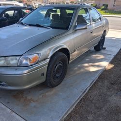 2000 Toyota Camry 