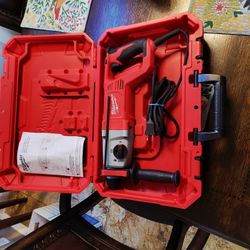 Milwaukee 8 Amp Corded 1 in. SDS D-Handle Rotary Hammer
(Firm on price)