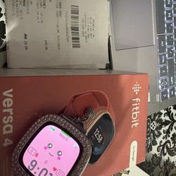Fitbit Versa 4
