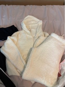 SKIMS sweatsuit