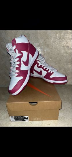 Nike SB Dunk High  "Sweet Beet"