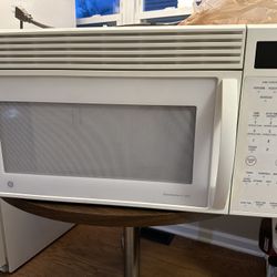 Under hood Microwave With Vent Fan And Lights