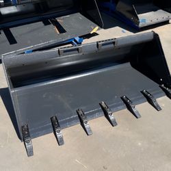 New 68" Severe Duty Bucket With Teeth 