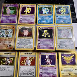 Rare Pokémon Cards (22 Holos)