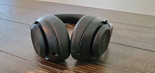 Beats Studio2 Wireless Over-the-Ear Headphones