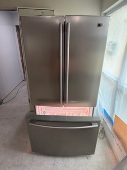 Complete Stainless Kitchen Appliance Package (Frigidaire, LG, GE) – Pick Up Only