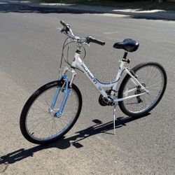 Schwinn Link Citi Series Hybrid Bike