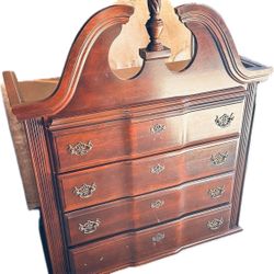 Cherrywood Dresser With 4 Drawers And Storage Top (VERRY HEAVY)