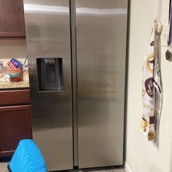 Samsung Refrigerator 