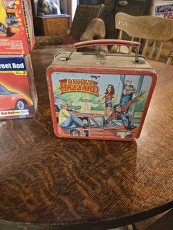 Old  Lunch  Box