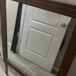 Dresser With Mirror