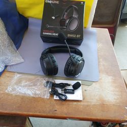 WIRELESS  GAMING  HEADSET  NEW