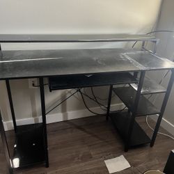 Black Desk