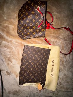 Louis Vuitton NéoNoé MM + matching pouch — selling together or separate