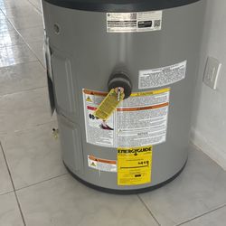 General Electric (GE) Tank Water Heater - 30 US Gallons