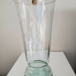 New Large Flower Vase, 14" Tall, 7" Wide, $20 Or Best Offer For Single Vase, Discounted Price Available For Large Quantities Purchased.