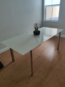 Dinning Room Table