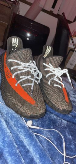 Yeezy Beluga V2