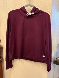VUORI Burgundy Halo Essential Pullover Hoodie Long Sleeve Top Size XL-Flaws
