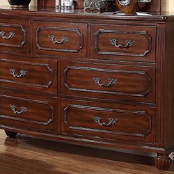 Brand New Solid Wood Victorian Style Dresser 7 Drawer  No Mirror 