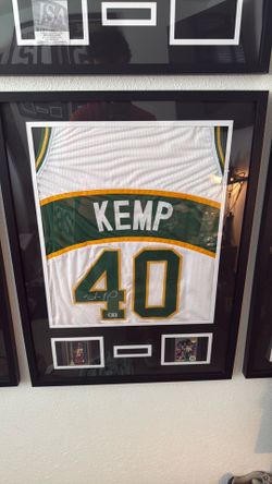 Shawn Kemp Seattle Sonics Signed Jersey and Rookie card