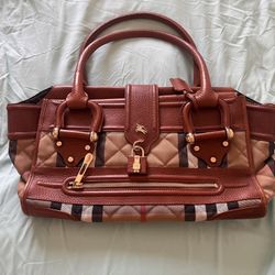 Burberry Purse Authentic 