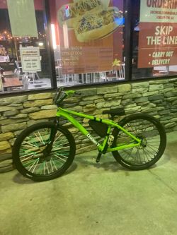 mafia chonky 27.5 (old pictures) had new tires and bars