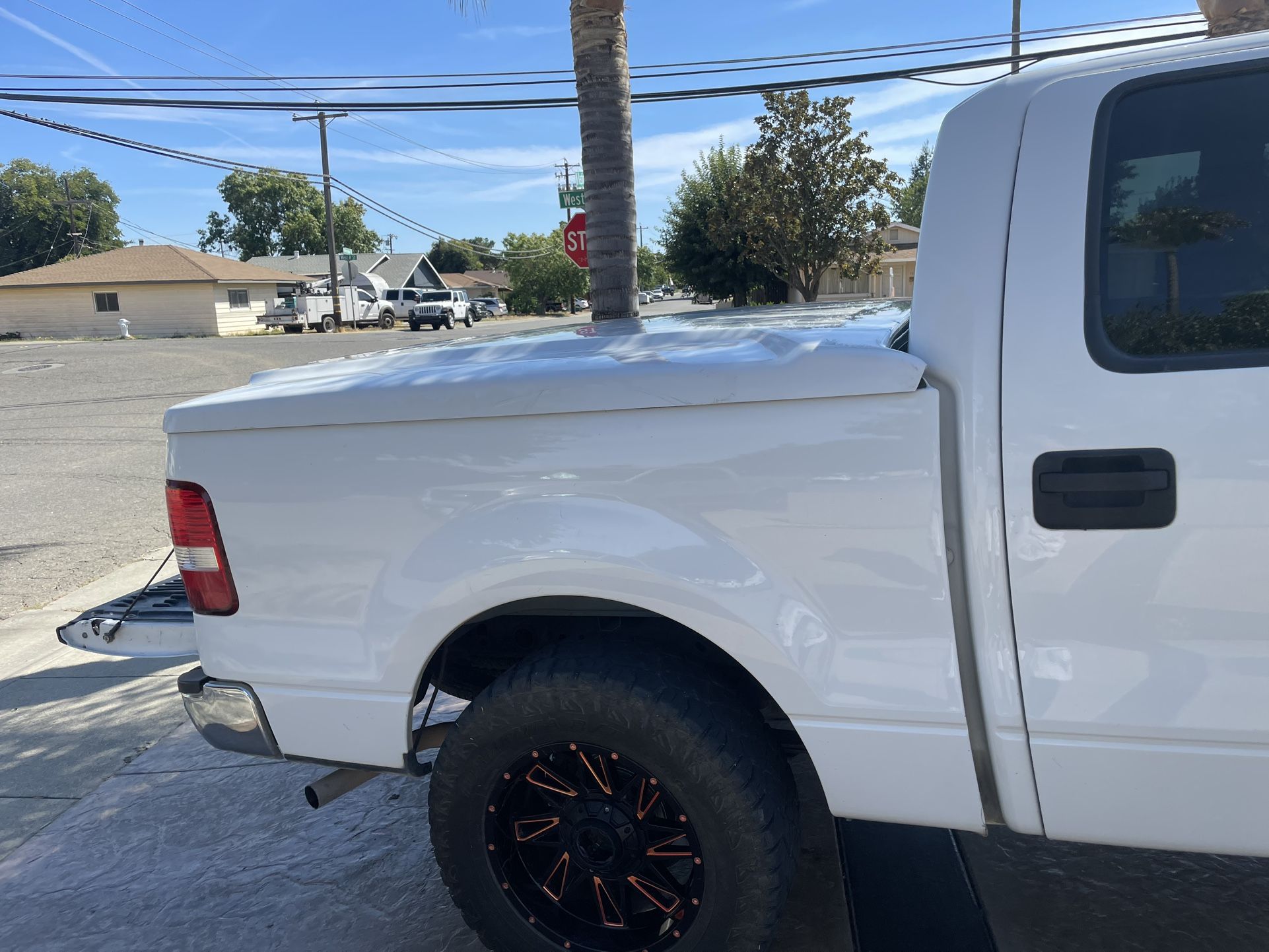 UnderCover Elite LX Hinged Tonneau Cover
