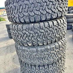 285 70 17 Bfgoodrich Ko2 Tires Con 80% De Vida Las 4🛻🛻🚘