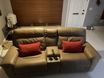 Two Seat Leather Couch W Center Console