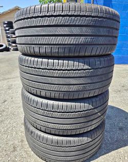 235/45/18 Michelin vendo un set de llantas usadas excelente condiciones de vida las 4 ✅🤩I am selling a set of used tires, all 4 in excellent living c